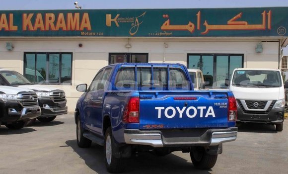 Acheter Import Voiture Toyota Hilux Bleu à Import - Dubai, Enga Acheter Import Voiture Toyota Hilux Bleu à Import - Dubai, Enga