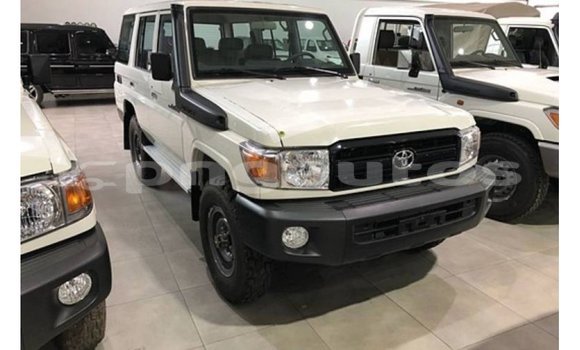 Buy Import Toyota Land Cruiser White Car in Import - Dubai in Enga Buy Import Toyota Land Cruiser White Car in Import - Dubai in Enga