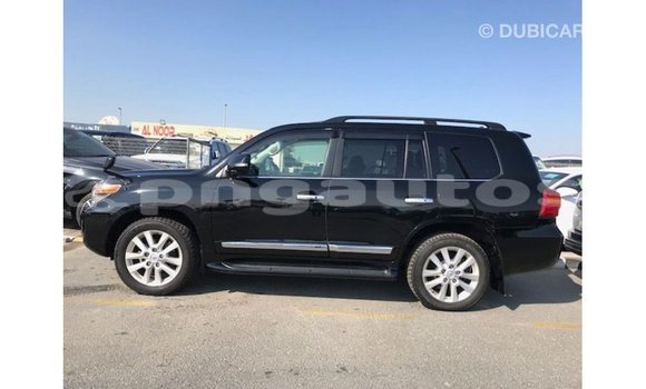 Buy Import Toyota Land Cruiser Black Car in Import - Dubai in Enga Buy Import Toyota Land Cruiser Black Car in Import - Dubai in Enga