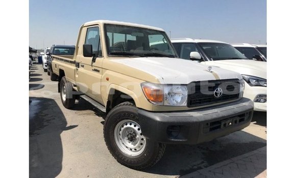 Buy Import Toyota Land Cruiser Beige Car in Import - Dubai in Enga Buy Import Toyota Land Cruiser Beige Car in Import - Dubai in Enga