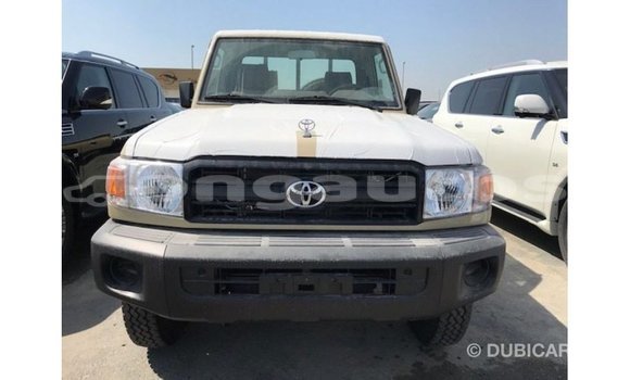 Buy Import Toyota Land Cruiser Beige Car in Import - Dubai in Enga Buy Import Toyota Land Cruiser Beige Car in Import - Dubai in Enga