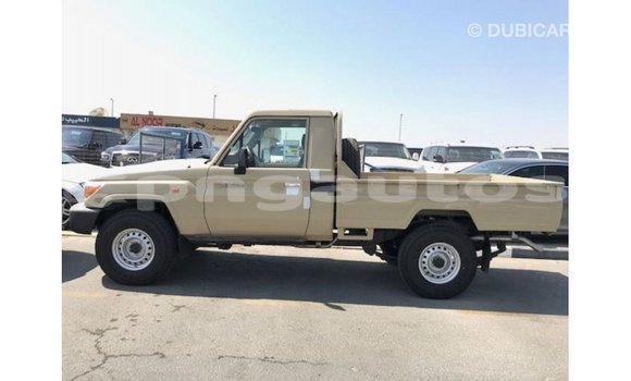Buy Import Toyota Land Cruiser Beige Car in Import - Dubai in Enga Buy Import Toyota Land Cruiser Beige Car in Import - Dubai in Enga