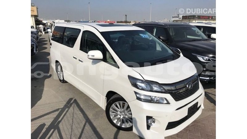 Big with watermark toyota vellfire enga import dubai 5024