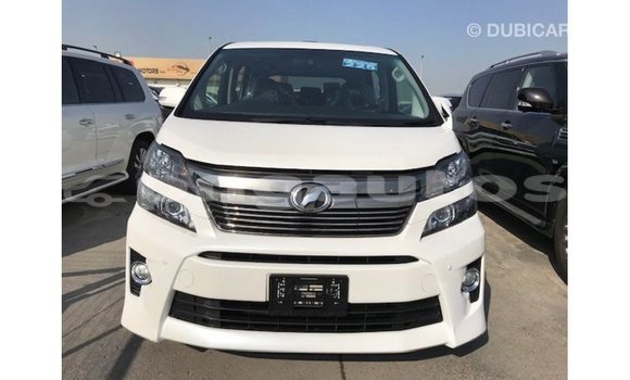 Buy Import Toyota Vellfire White Car in Import - Dubai in Enga Buy Import Toyota Vellfire White Car in Import - Dubai in Enga