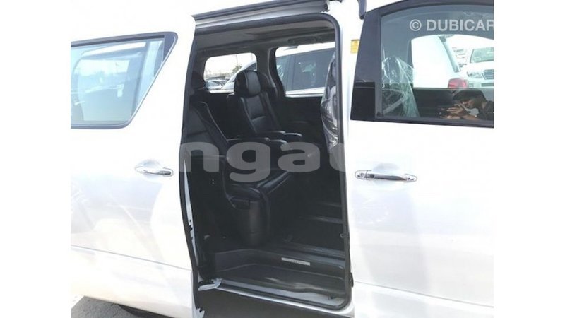 Big with watermark toyota vellfire enga import dubai 5024