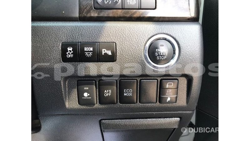 Big with watermark toyota vellfire enga import dubai 5024