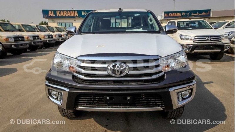 Big with watermark toyota hilux enga import dubai 5026
