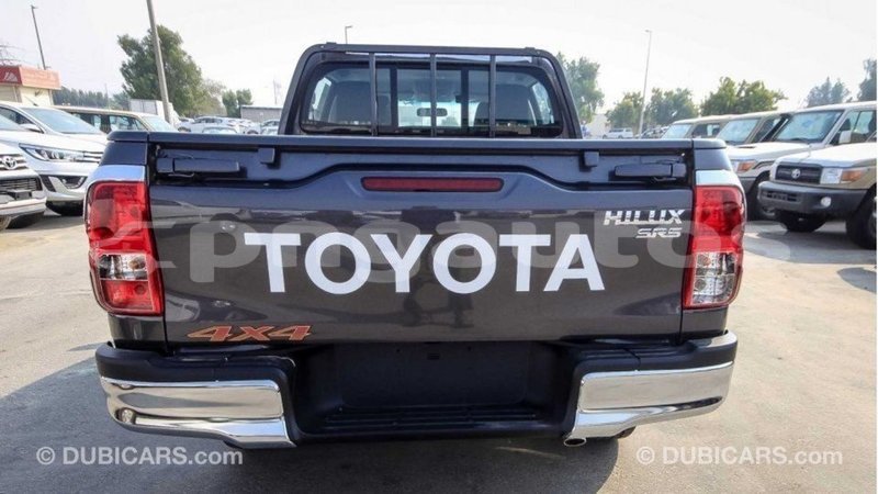 Big with watermark toyota hilux enga import dubai 5026