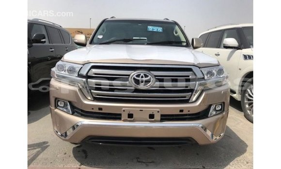 Buy Import Toyota Land Cruiser Other Car in Import - Dubai in Enga Buy Import Toyota Land Cruiser Other Car in Import - Dubai in Enga