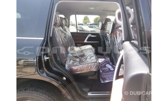Buy Import Toyota Land Cruiser Black Car in Import - Dubai in Enga Buy Import Toyota Land Cruiser Black Car in Import - Dubai in Enga