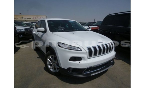 Acheter Import Voiture Jeep Cherokee Blanc à Import - Dubai, Enga