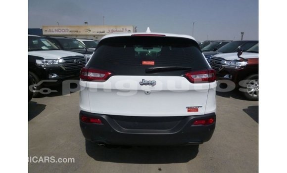 Buy Import Jeep Cherokee White Car in Import - Dubai in Enga Buy Import Jeep Cherokee White Car in Import - Dubai in Enga