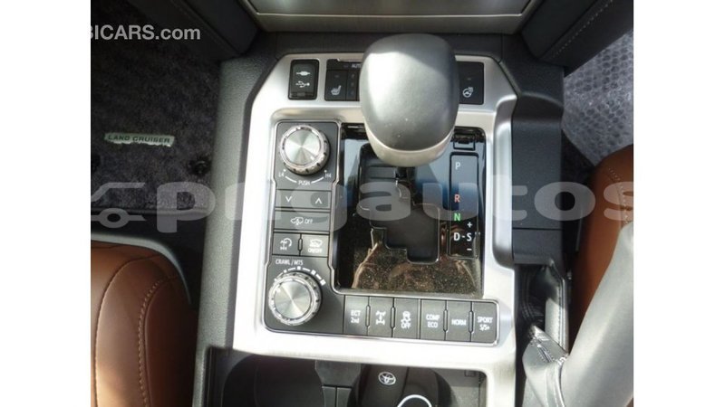 Big with watermark toyota land cruiser enga import dubai 5037