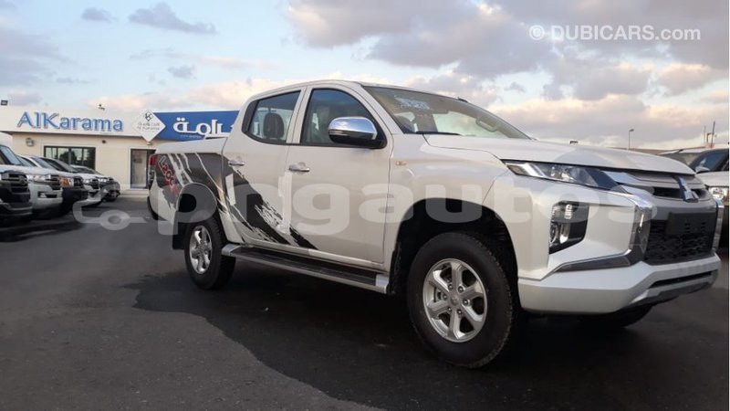 Big with watermark mitsubishi l200 enga import dubai 5043