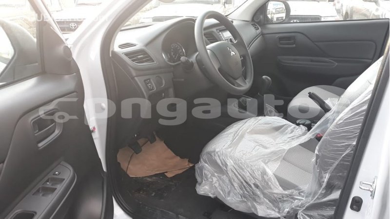 Big with watermark mitsubishi l200 enga import dubai 5043