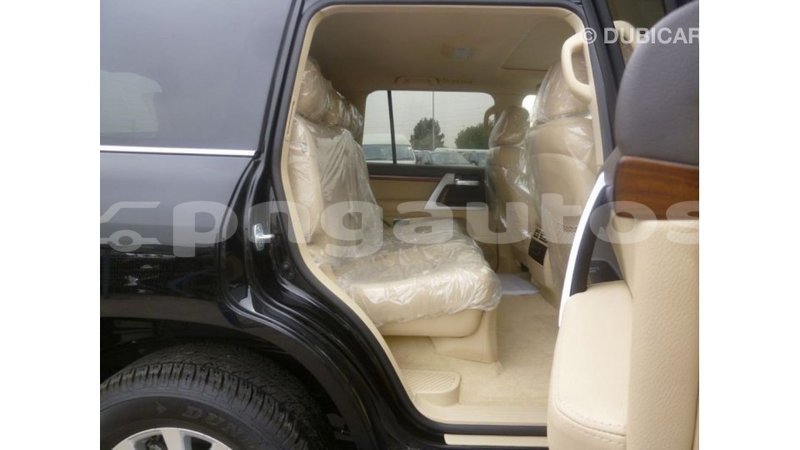 Big with watermark toyota land cruiser enga import dubai 5048