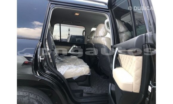 Buy Import Toyota Land Cruiser Black Car in Import - Dubai in Enga Buy Import Toyota Land Cruiser Black Car in Import - Dubai in Enga