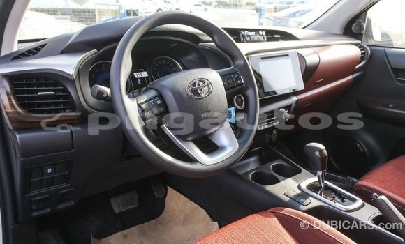 Buy Import Toyota Hilux White Car in Import - Dubai in Enga Buy Import Toyota Hilux White Car in Import - Dubai in Enga