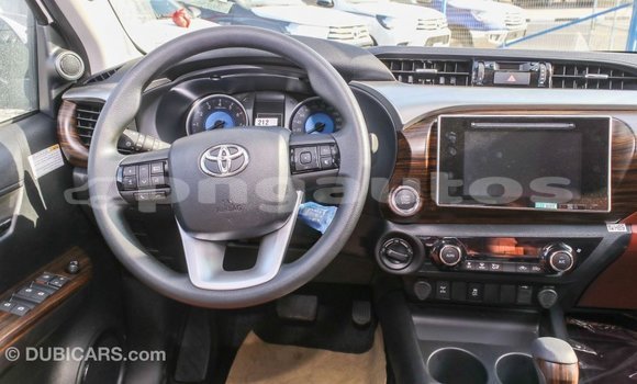 Buy Import Toyota Hilux White Car in Import - Dubai in Enga Buy Import Toyota Hilux White Car in Import - Dubai in Enga
