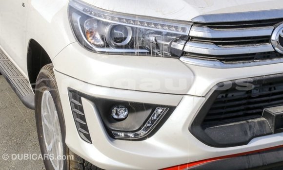 Buy Import Toyota Hilux White Car in Import - Dubai in Enga Buy Import Toyota Hilux White Car in Import - Dubai in Enga