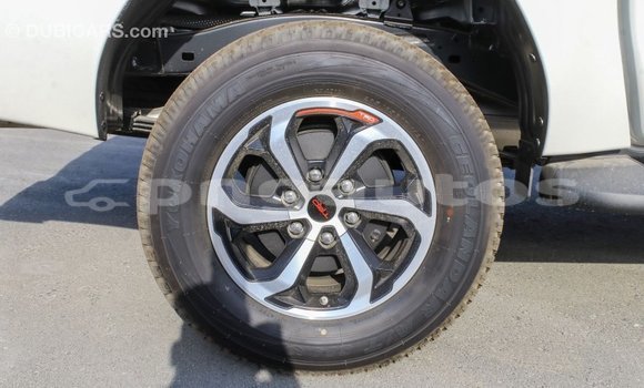 Buy Import Toyota Hilux White Car in Import - Dubai in Enga Buy Import Toyota Hilux White Car in Import - Dubai in Enga