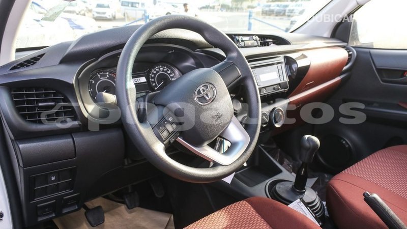 Big with watermark toyota hilux enga import dubai 5068
