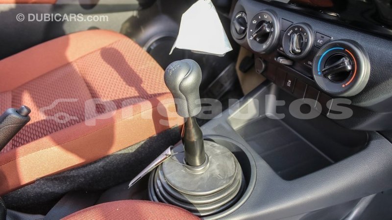 Big with watermark toyota hilux enga import dubai 5068