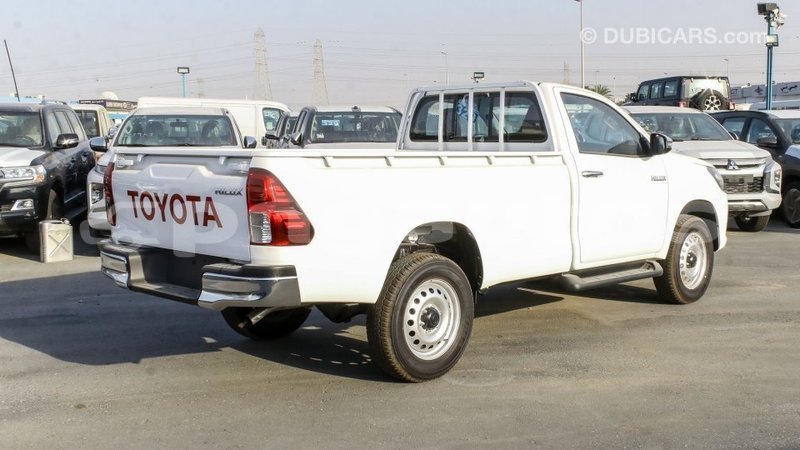 Big with watermark toyota hilux enga import dubai 5068