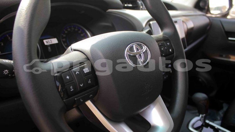 Big with watermark toyota hilux enga import dubai 5072