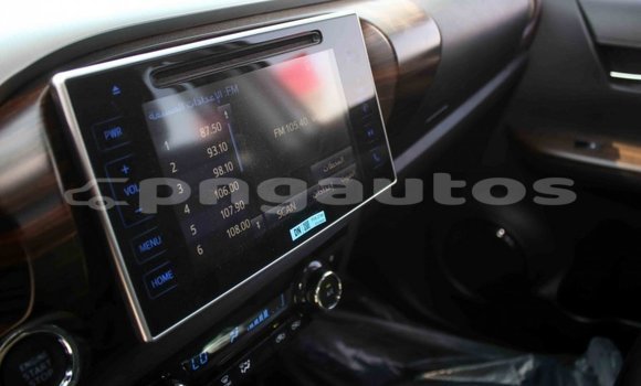 Acheter Import Voiture Toyota Hilux Autre à Import - Dubai, Enga Acheter Import Voiture Toyota Hilux Autre à Import - Dubai, Enga