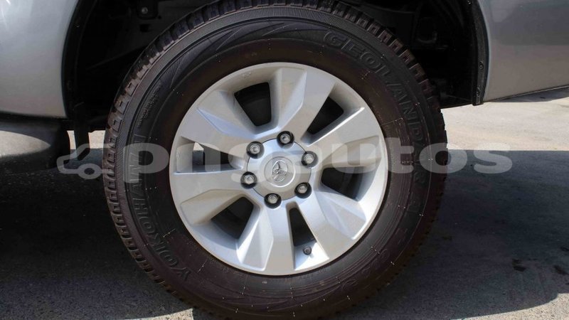 Big with watermark toyota hilux enga import dubai 5072