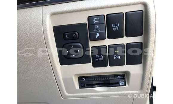 Buy Import Toyota Land Cruiser White Car in Import - Dubai in Enga Buy Import Toyota Land Cruiser White Car in Import - Dubai in Enga