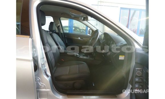 Buy Import Mercedes-Benz 200 Other Car in Import - Dubai in Enga Buy Import Mercedes-Benz 200 Other Car in Import - Dubai in Enga