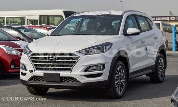 Acheter Import Voiture Hyundai Tucson Blanc à Import - Dubai, Enga Acheter Import Voiture Hyundai Tucson Blanc à Import - Dubai, Enga