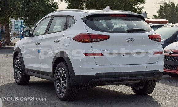 Acheter Import Voiture Hyundai Tucson Blanc à Import - Dubai, Enga Acheter Import Voiture Hyundai Tucson Blanc à Import - Dubai, Enga