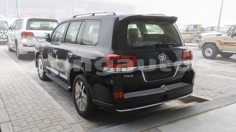 Big with watermark toyota land cruiser enga import dubai 5080