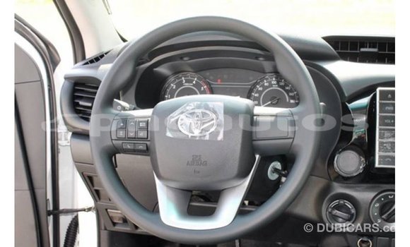 Buy Import Toyota Hilux White Car in Import - Dubai in Enga Buy Import Toyota Hilux White Car in Import - Dubai in Enga