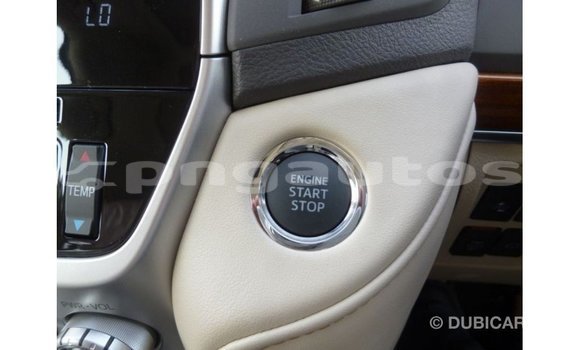 Buy Import Toyota Land Cruiser White Car in Import - Dubai in Enga Buy Import Toyota Land Cruiser White Car in Import - Dubai in Enga