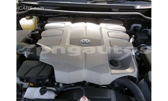 Buy Import Toyota Land Cruiser White Car in Import - Dubai in Enga Buy Import Toyota Land Cruiser White Car in Import - Dubai in Enga