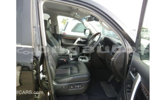 Buy Import Toyota Land Cruiser Black Car in Import - Dubai in Enga Buy Import Toyota Land Cruiser Black Car in Import - Dubai in Enga