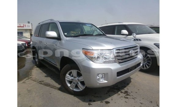 Buy Import Toyota Land Cruiser Other Car in Import - Dubai in Enga Buy Import Toyota Land Cruiser Other Car in Import - Dubai in Enga