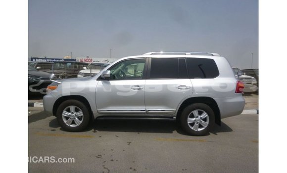 Buy Import Toyota Land Cruiser Other Car in Import - Dubai in Enga Buy Import Toyota Land Cruiser Other Car in Import - Dubai in Enga