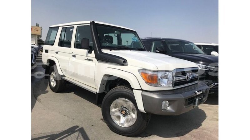 Big with watermark toyota land cruiser enga import dubai 5096