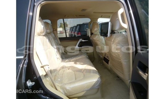 Buy Import Toyota Land Cruiser Black Car in Import - Dubai in Enga Buy Import Toyota Land Cruiser Black Car in Import - Dubai in Enga