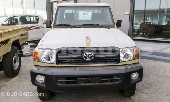 Buy Import Toyota Land Cruiser Beige Car in Import - Dubai in Enga Buy Import Toyota Land Cruiser Beige Car in Import - Dubai in Enga
