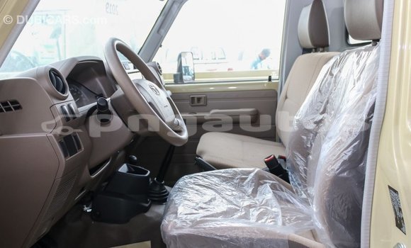 Buy Import Toyota Land Cruiser Beige Car in Import - Dubai in Enga Buy Import Toyota Land Cruiser Beige Car in Import - Dubai in Enga