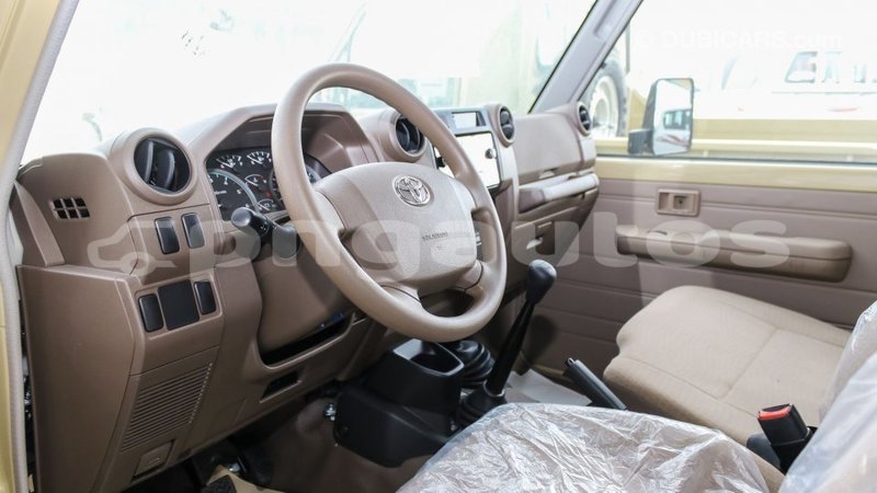 Big with watermark toyota land cruiser enga import dubai 5103