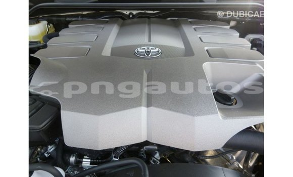 Buy Import Toyota Land Cruiser White Car in Import - Dubai in Enga Buy Import Toyota Land Cruiser White Car in Import - Dubai in Enga