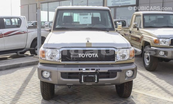 Buy Import Toyota Land Cruiser Beige Car in Import - Dubai in Enga Buy Import Toyota Land Cruiser Beige Car in Import - Dubai in Enga