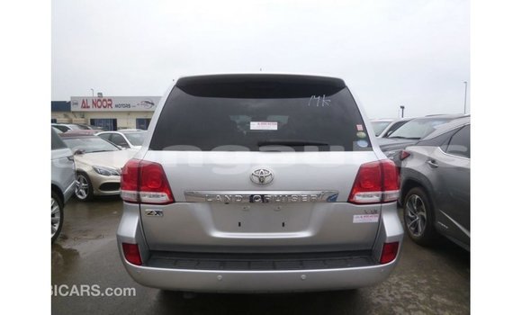 Buy Import Toyota Land Cruiser Other Car in Import - Dubai in Enga Buy Import Toyota Land Cruiser Other Car in Import - Dubai in Enga
